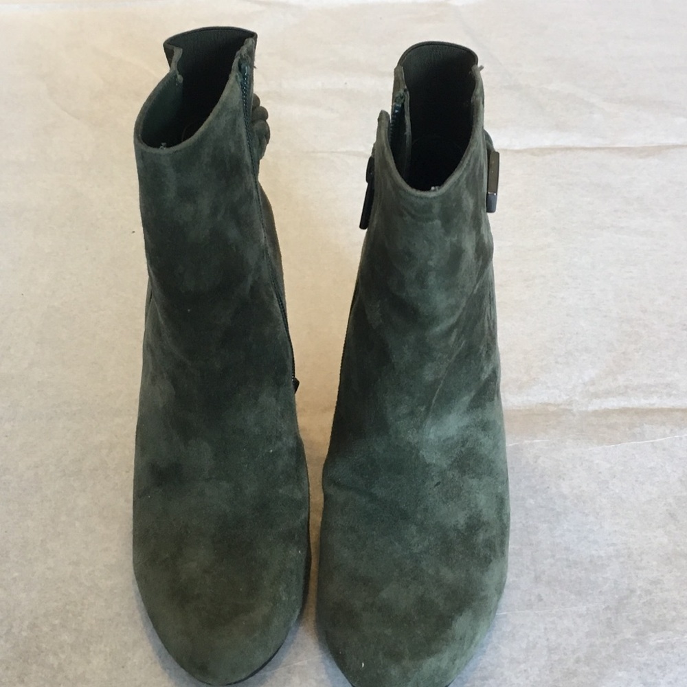 🏷️ SALE 🏷️ Saks Fifth Avenue Green Suede Boots - Picture 2 of 4